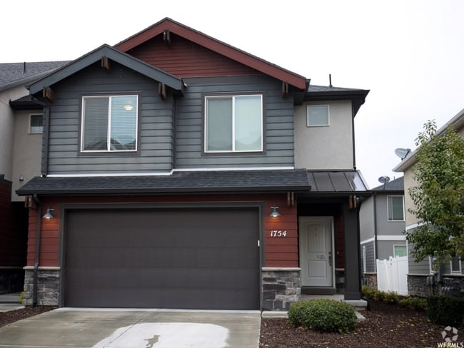 Building Photo - 1754 W 10 S Rental