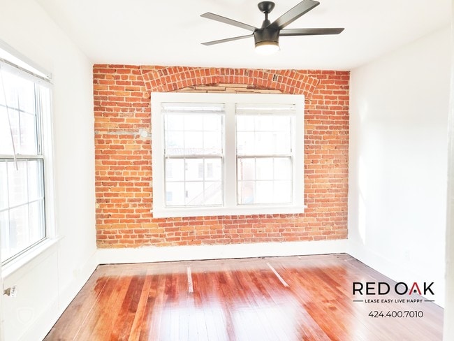 Photo - 1110 S Lake St