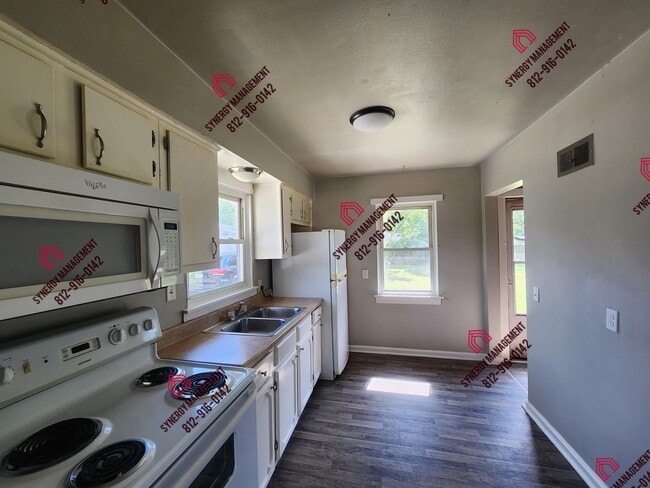 Photo - 2051 Covert Ave