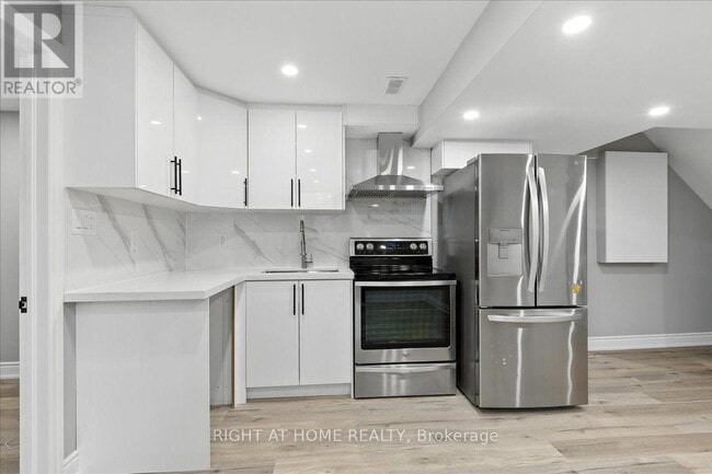 Photo - 1 Lorilee Crescent