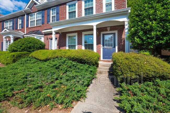 1528 Cove Creek Cir
