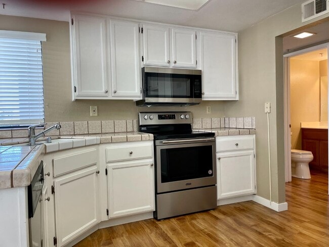 Photo - 2157 Vista Del Mar