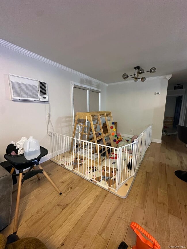 Photo - 101-44 98th St