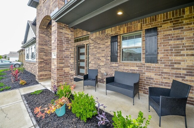 Photo - 6807 Vista Ledge Dr