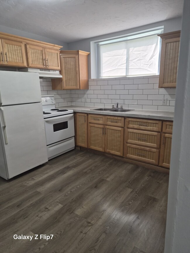 Photo - 23 Falkland St Unit 3