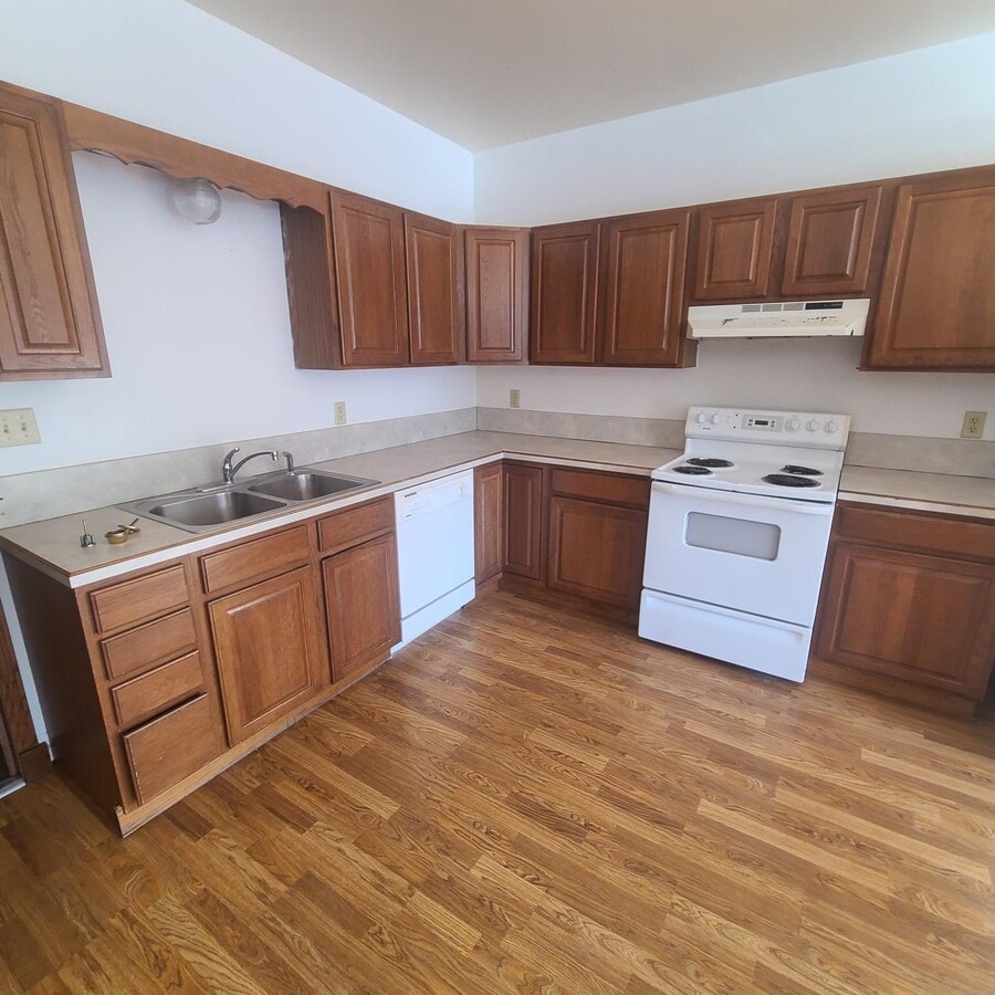 Photo - 218 W Central Ave