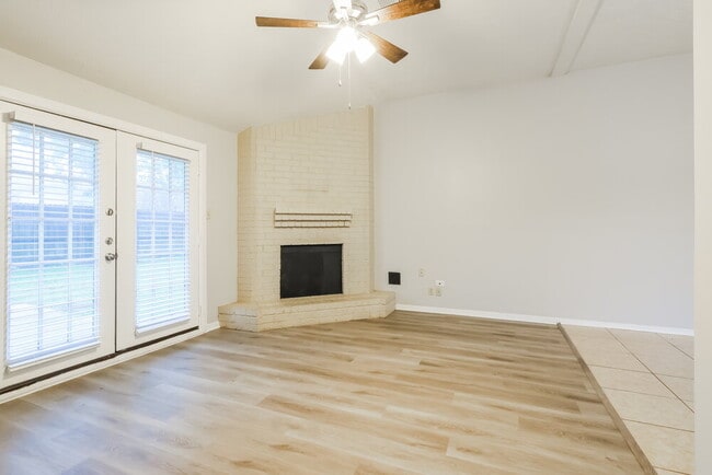 Photo - 1010 Hickory Post Ct