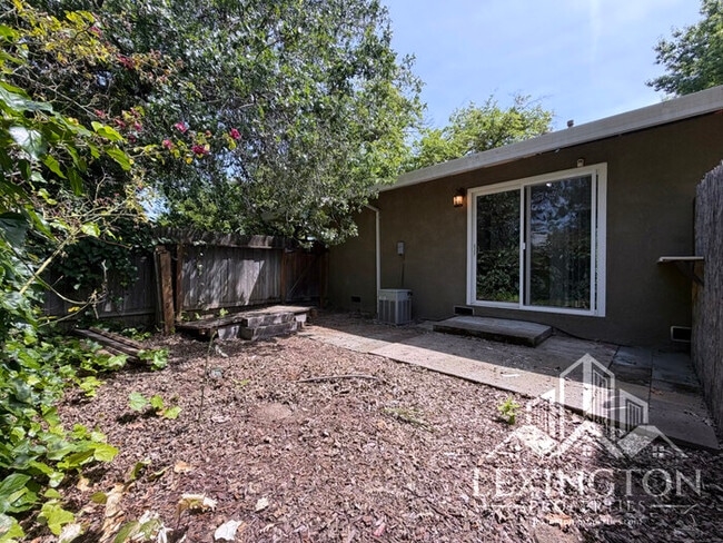Photo - Gorgeous, 2BD/1BA, Condo in the Villaggio Community off Madison Ave. and Auburn Blvd.! Unidad 1
