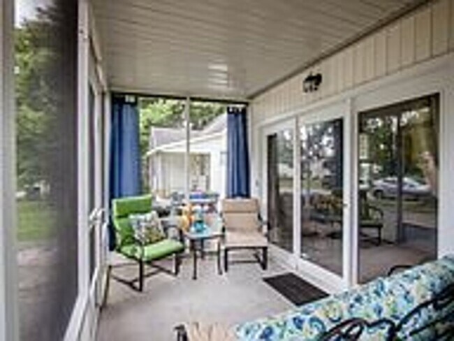 4 bedroom 2 bath - 4 bedroom 2 bath House