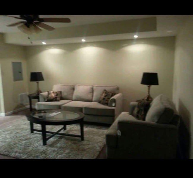 Photo - 1717 Locust Ave