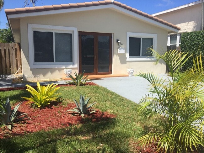 Photo - 1527 Adams St