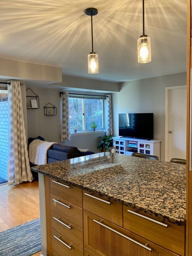 Photo - 12209 Braxfield Ct Unidad #7