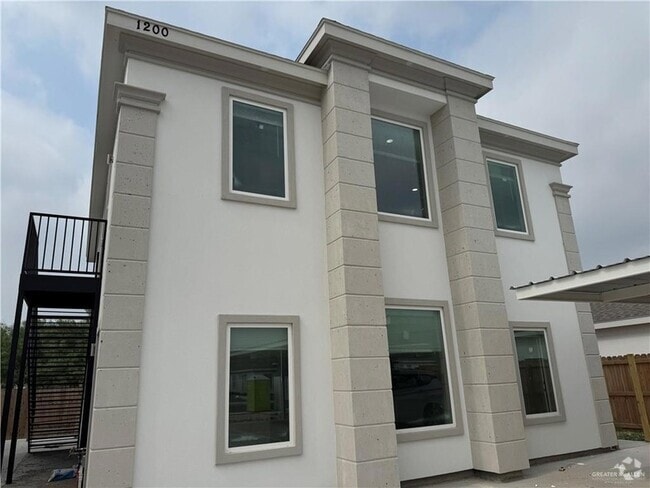 Building Photo - 1200 W Sucre Dr Unit 1 Rental