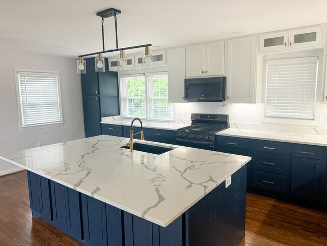 Photo - 8320 Telegraph Rd