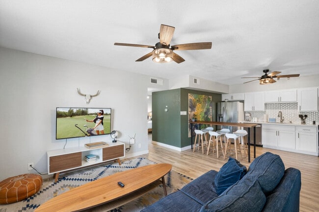 Building Photo - 3314 N 66th Pl Unit ID1245914P Rental