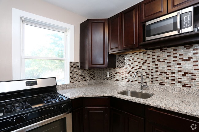 Cocina - 12-16 Groton St