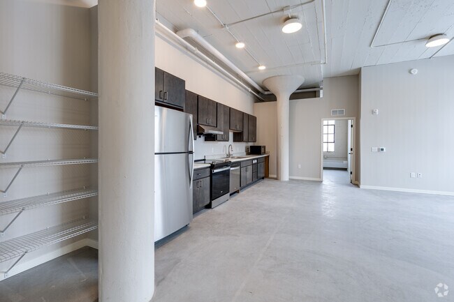 2BR, 1BA - 1030SF- Kitchen and Living