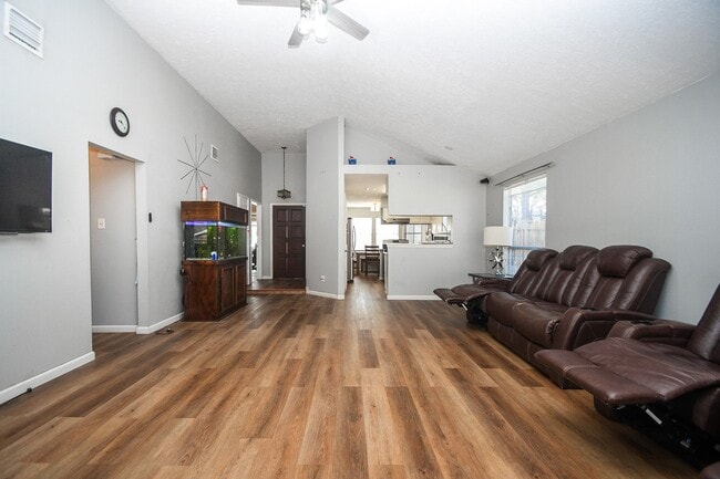 Photo - 15310 Barbarossa Dr