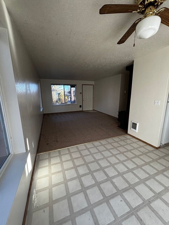 Photo - 3 bed 2 bath home located in Northeast Bend, close to parks, trails, and shopping