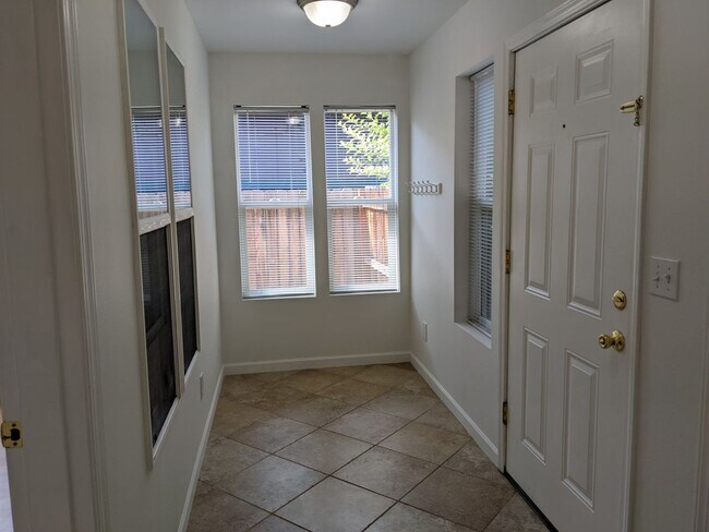 Photo - 61254 SW Blakely Rd