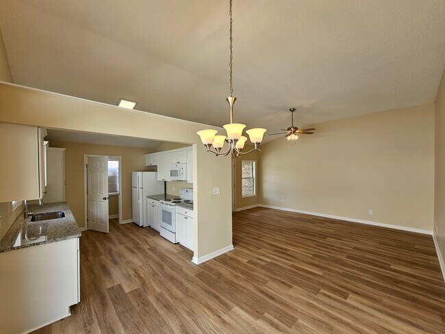 Photo - 1802/1804 Barberry Dr