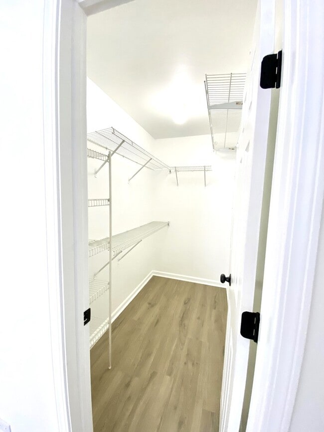 Photo - 629 W Streamwood Blvd