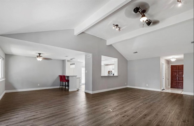 Photo - 2622 Gilliom Dr