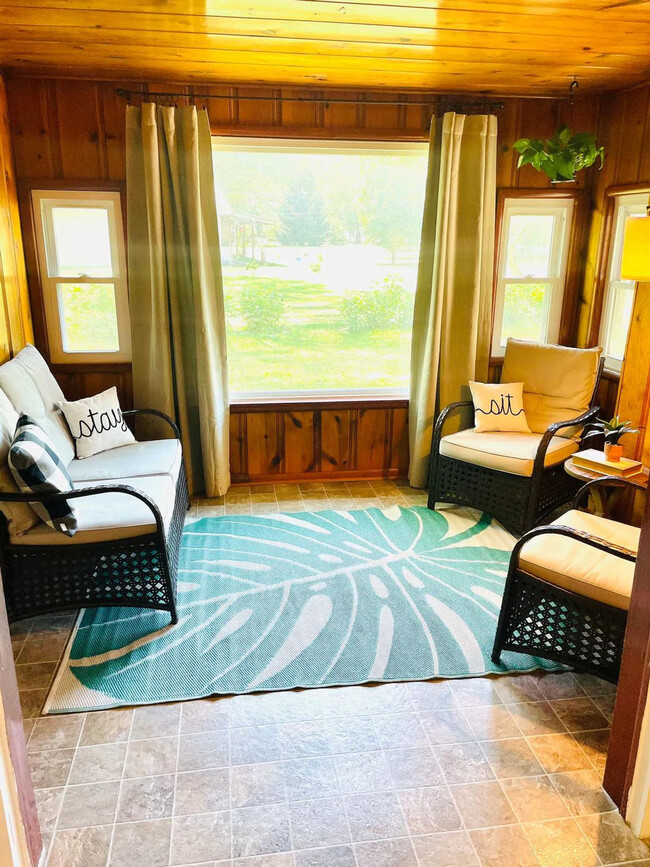 Building Photo - 6063 Station Way