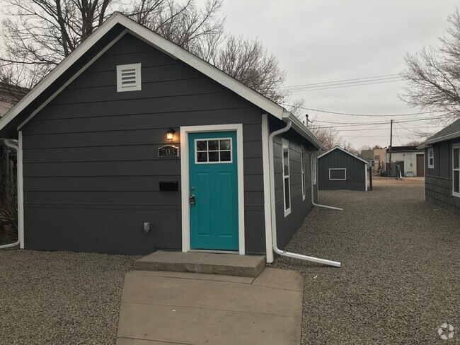 Building Photo - ** Total Remodel **Super Clean 2 bed 1 bath Rental