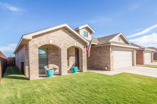 Photo - 3/2 in Frenship ISD: Appliances included!!!!