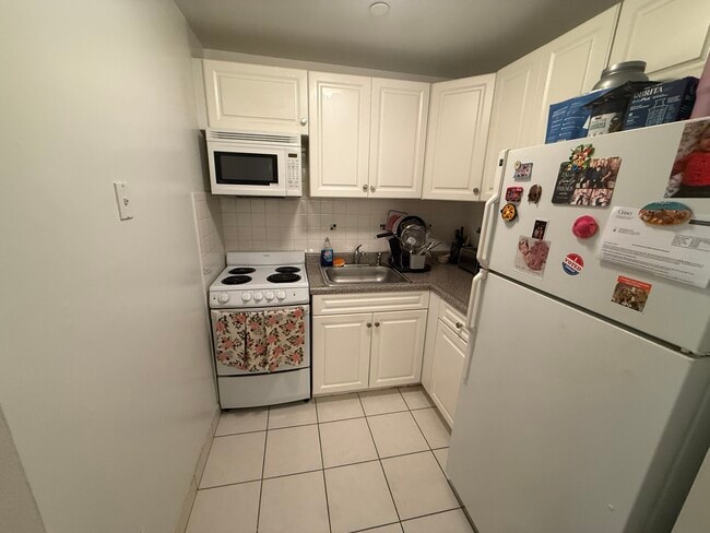 Photo - 208 Undercliff Ave Unit B6
