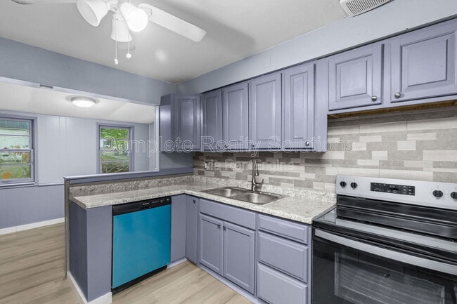 Photo - 10506 Byfield Dr