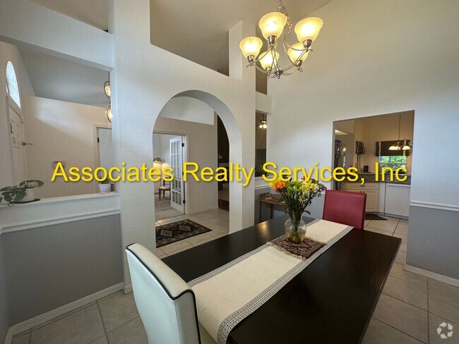 Building Photo - Beautiful 4 Bedroom/3 Bathroom in BROADMOOR! Rental