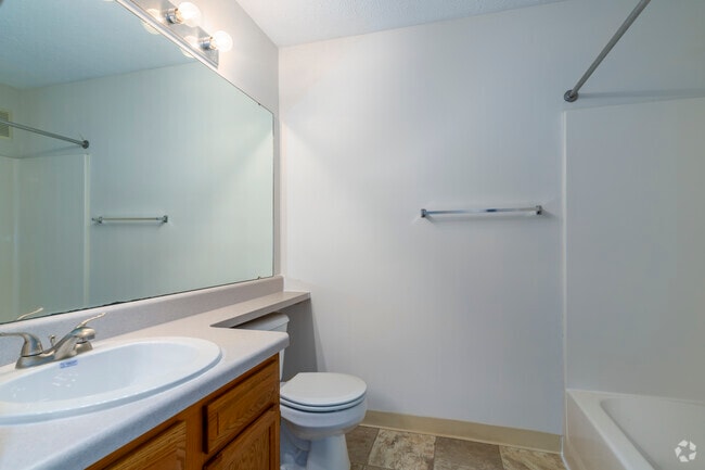 Cathedral Level - 2BR, 2BA - 1,000SF - Bathroom