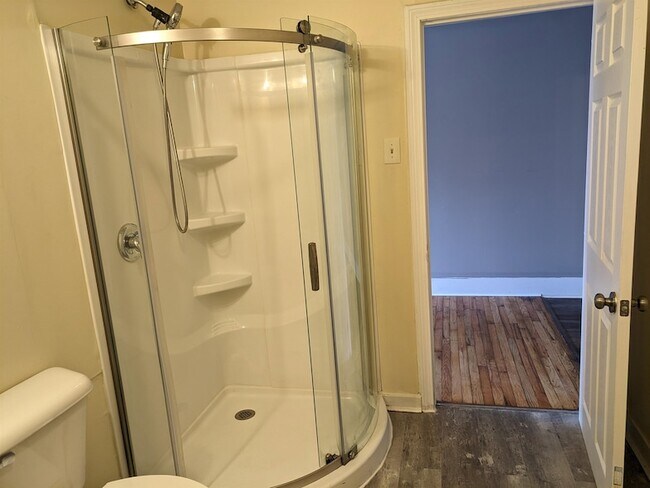 819 Elm St Unit 9