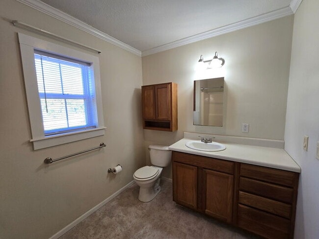 Photo - 2079 Pine Hill Rd