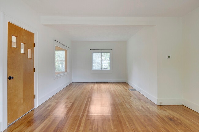 Photo - 1633 McDonald St NW