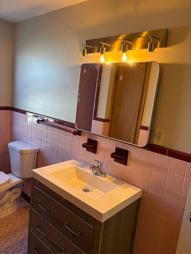 Photo - 914 Vincent Ave N Unit 914