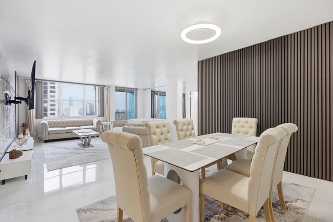 Building Photo - 2101 S Ocean Dr Unit 1507
