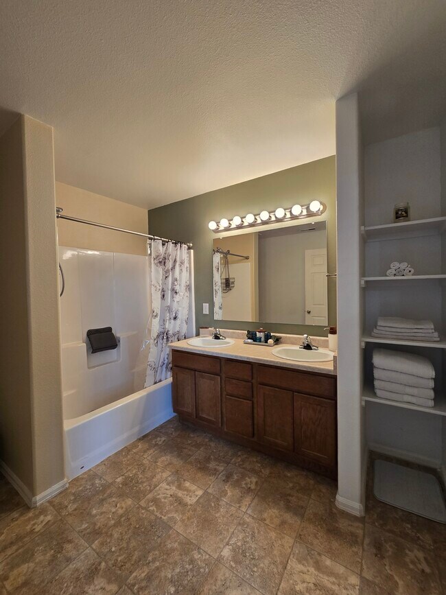 Photo - 2465 Theresea Ln