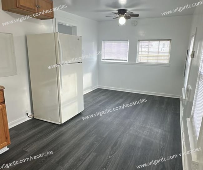 Building Photo - 1313-1313 Michigan St Unit 1309 (Apt RH)