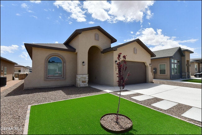 Photo - 142 Ruth Trl