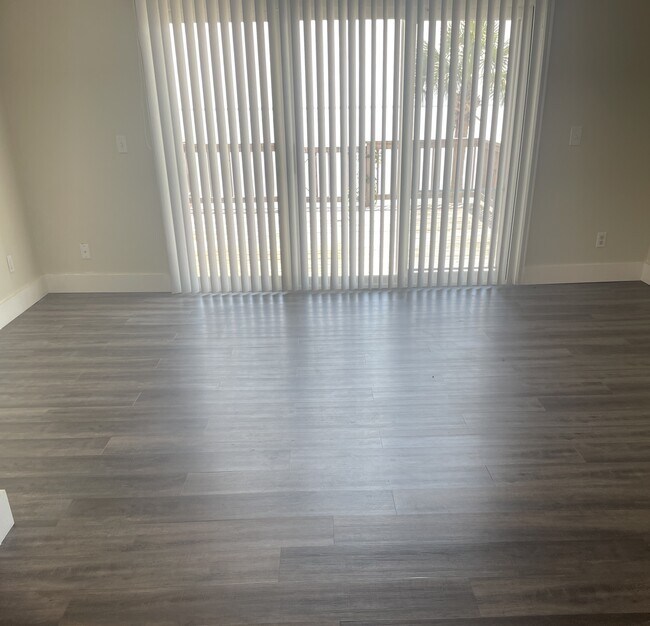 6449 Oak Shr Dr