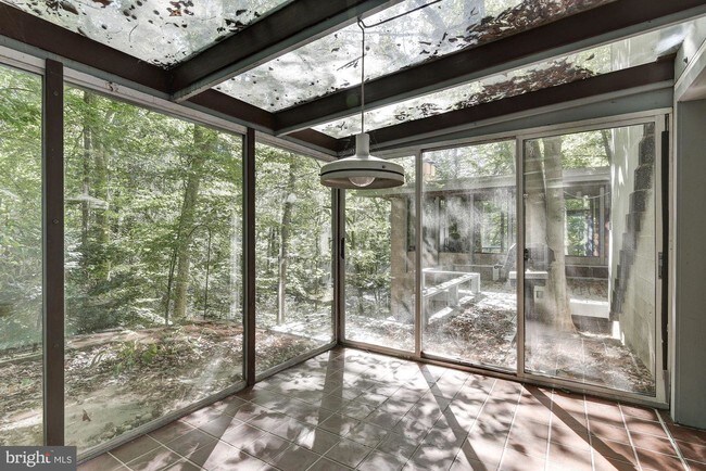 Photo - 7000 Crail Dr