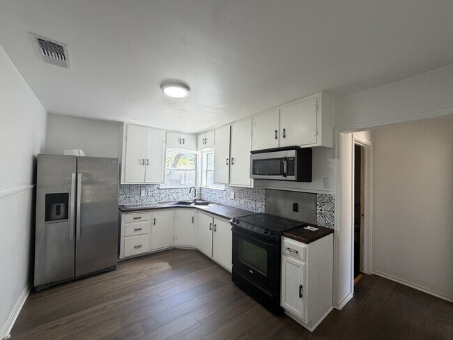 Photo - 2613 28th St