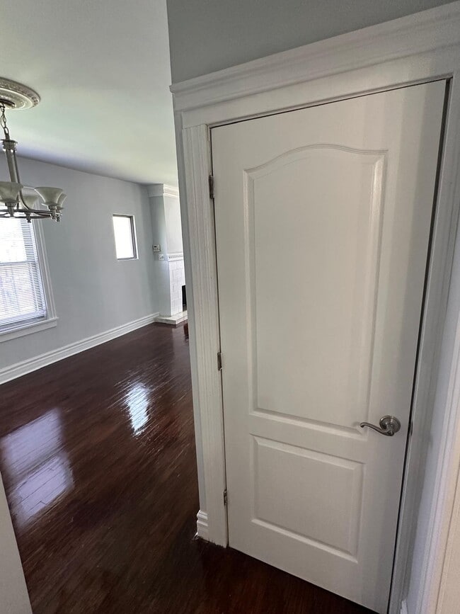 946 N Homan Ave Unit 1