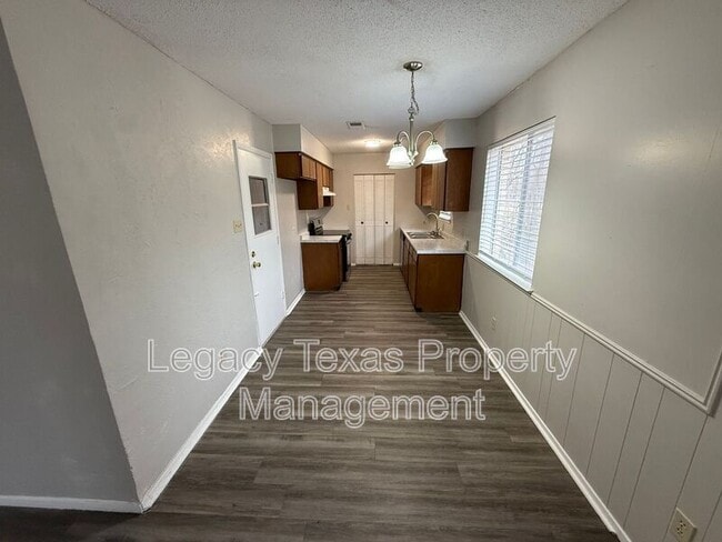 Photo - 110 Glen Rose Ave