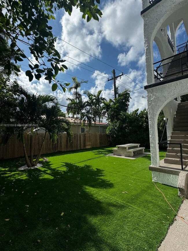 Photo - 444 Ponce de Leon Blvd Unit 6