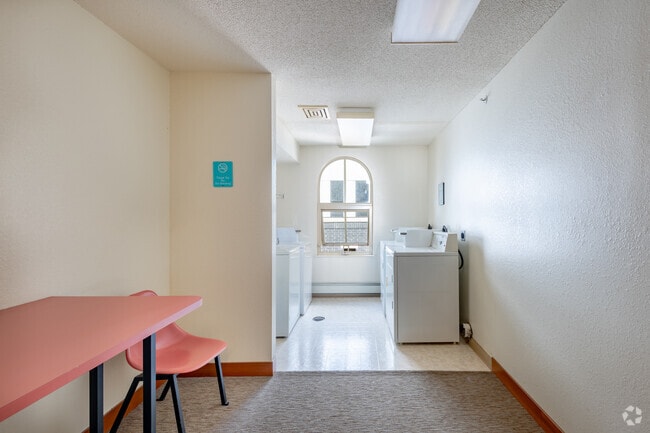 Foto del diseño de interior - Main Street Plaza Apartments