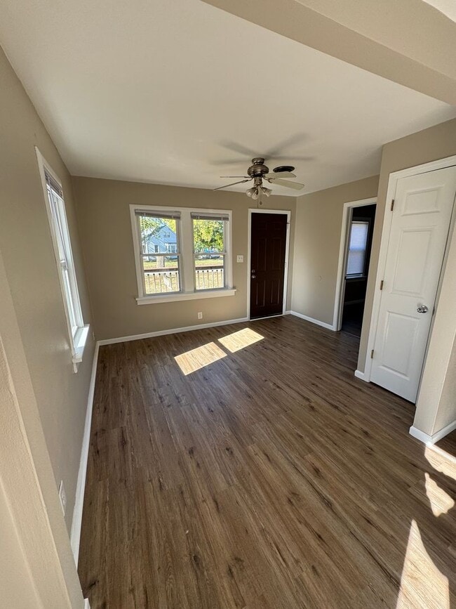 Photo - Two Bedroom One Bathroom Home in Machesney...